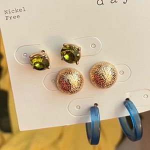 NWT Cute Set of 3 Earrings!!